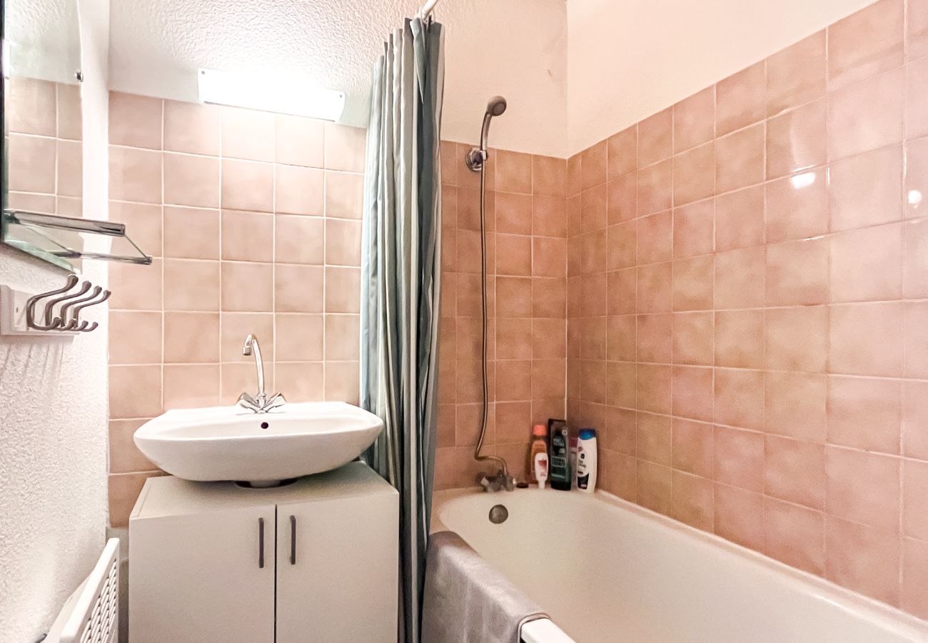 Appartement à Flaine - Studio sud avec chambre cabine à vendre, Iris Appartement à Flaine - Studio sud avec chambre cabine à vendre, Iris