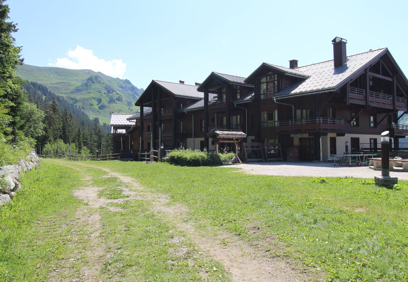 Apartment in Flaine - T2 Agréable, Residence 4* avec Piscine, Parking