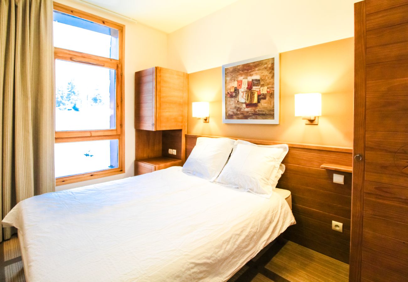 Apartment in Flaine - T2 Agréable, Residence 4* avec Piscine, Parking