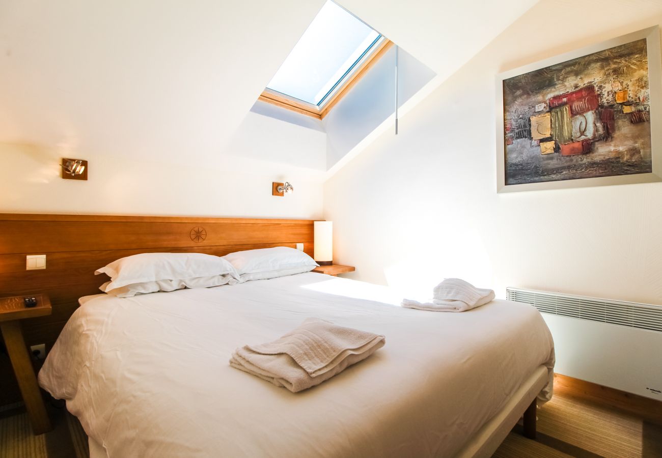 Apartment in Flaine - T2 Agréable, Residence 4* avec Piscine, Parking