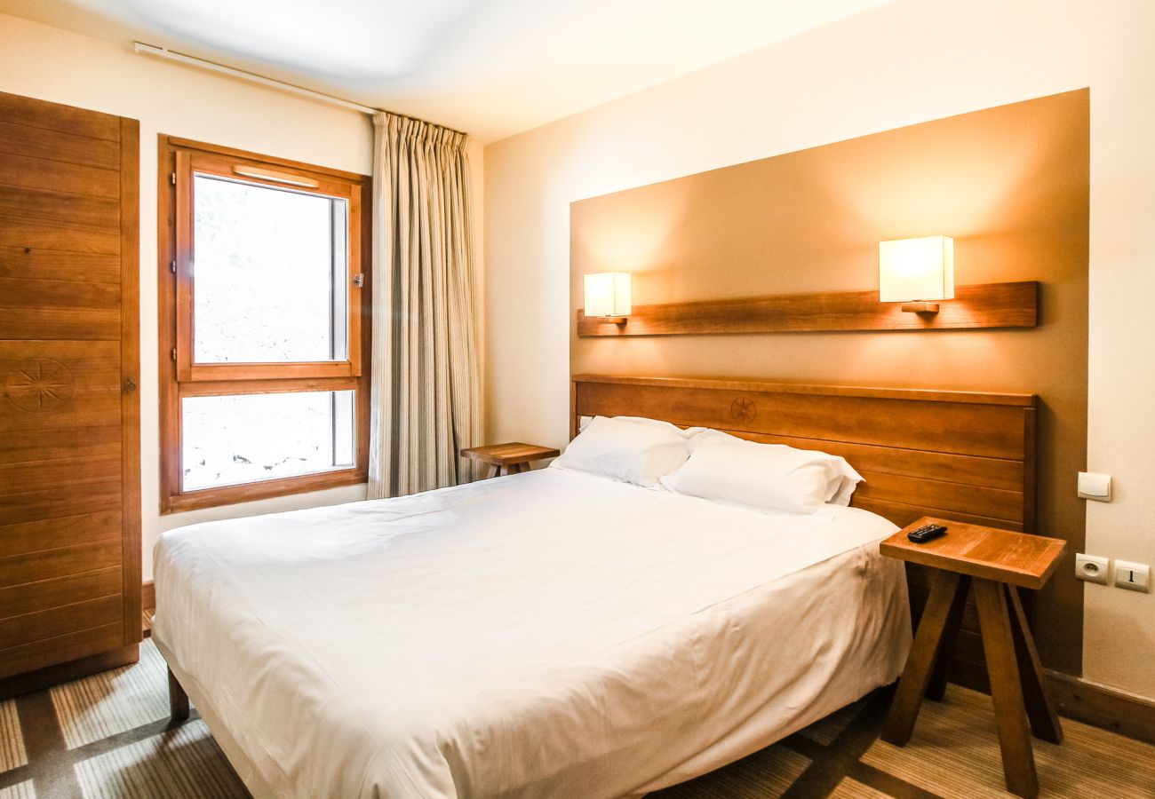 Apartment in Flaine - T2 Agréable, Residence 4* avec Piscine, Parking