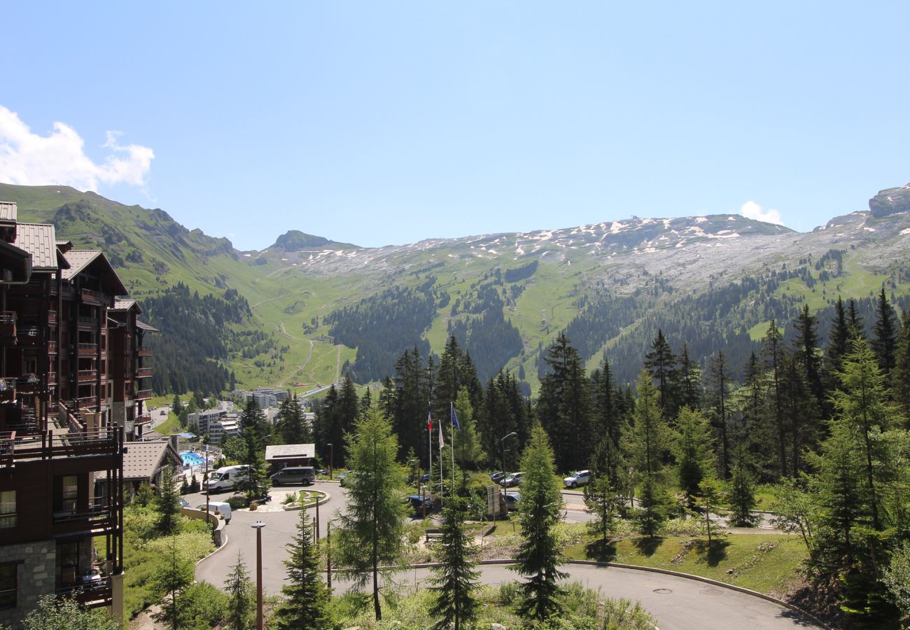 Apartment in Flaine - T3 Familiale, Résidence 4*, Piscine, Parking
